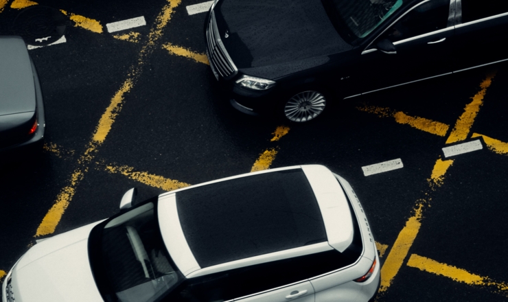 Firmenparkplatz_damir-babacic-V6dyupmgIMs-unsplash-min